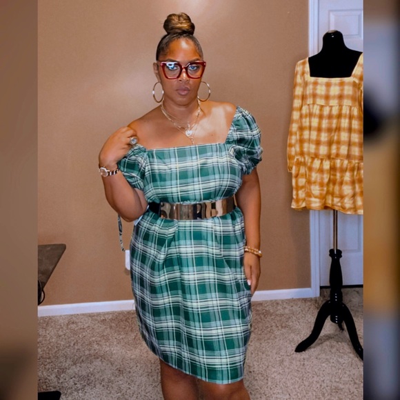 NWT ๐ - Green Plaid Dress - Picture 3 of 6